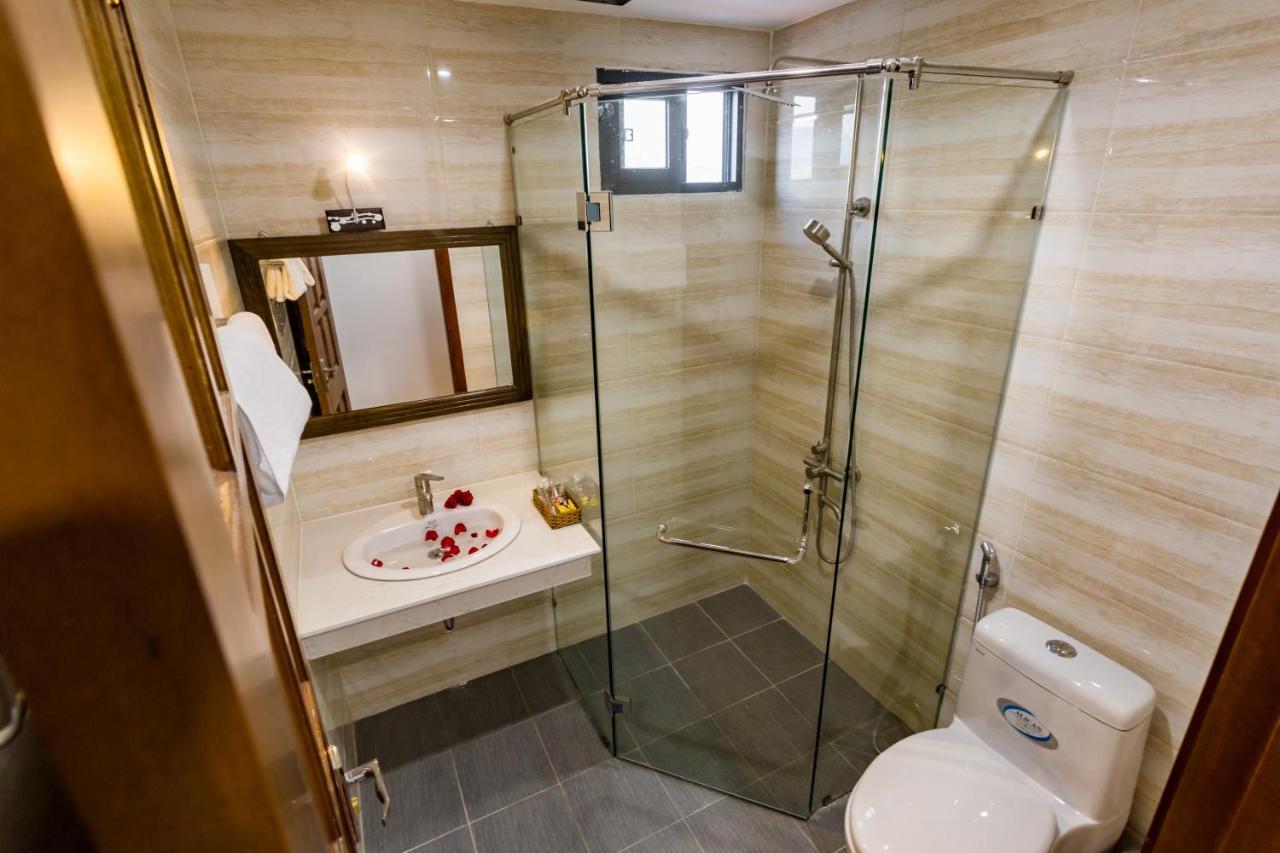 Oyo 227 Trang Anh Hotel Nha Trang Buitenkant foto